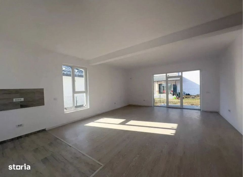 Casa Tip Duplex in Tunari – Modern si Confortabil