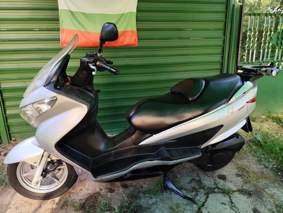 Сузуки Бъргман 200 Suzuki burgman 200