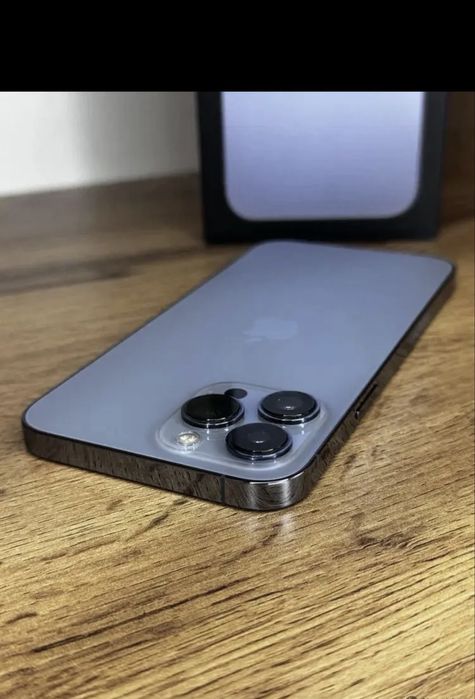 Продам 13 про макс