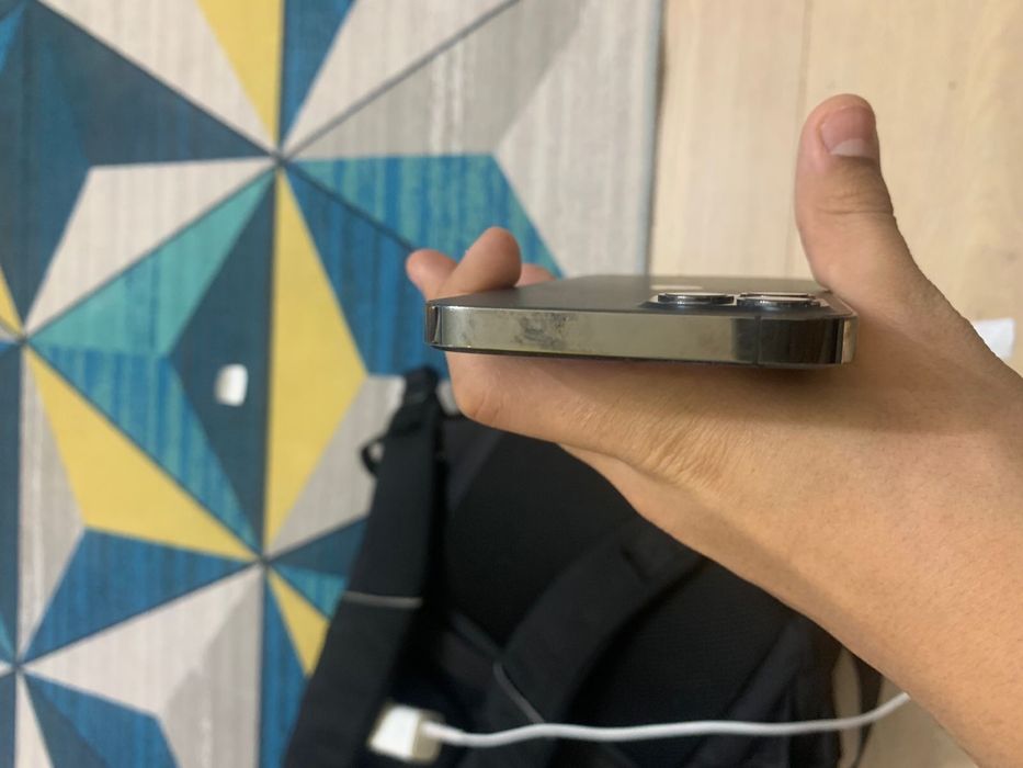 обменяю или продам айфон 12 про