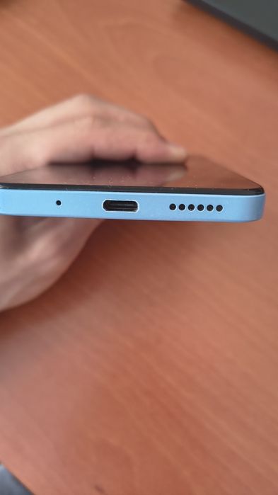 Xiaomi Redmi 12 с калъф - подарък