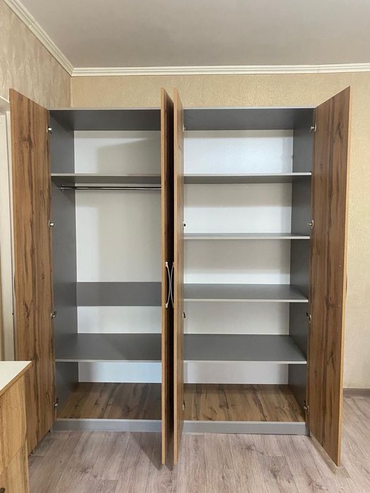 Шкаф гардеробный