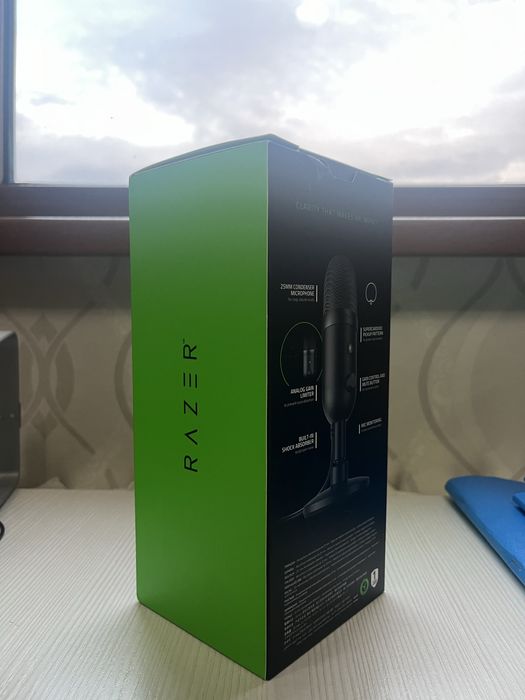 Микрофон Razer sieren v2x USB