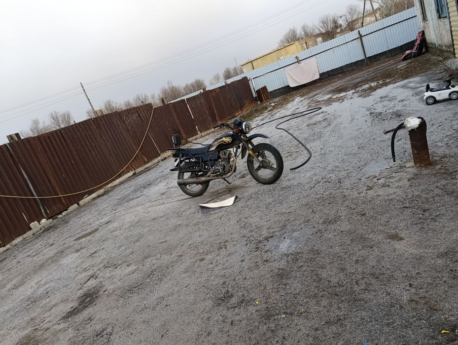 Мотоцикл GSX 200