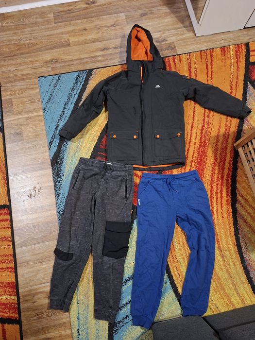 Яке Trespass , анцузи Sensey и Zara