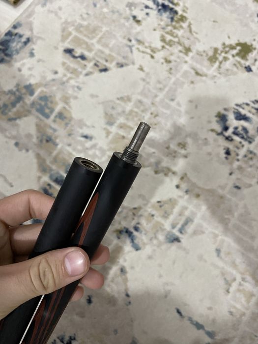 Кий бильярдный.