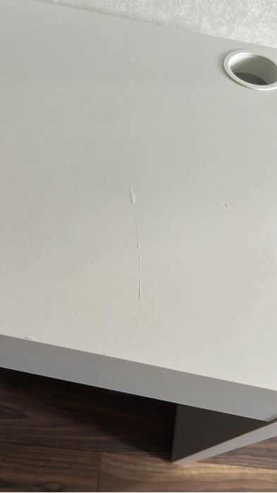 Отдам бесплатно с самовывозом столы икеа