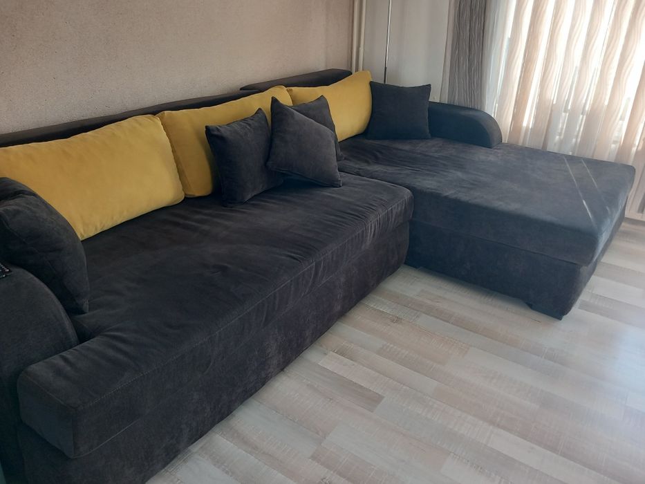 Ъглов диван 300/200 маса и секция
