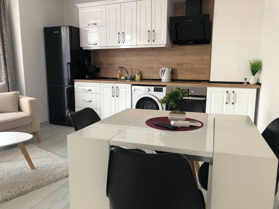 Дава се под наем Двустаен апартамент в Димитровград - 70 кв.м за 459 € - Снимка #2