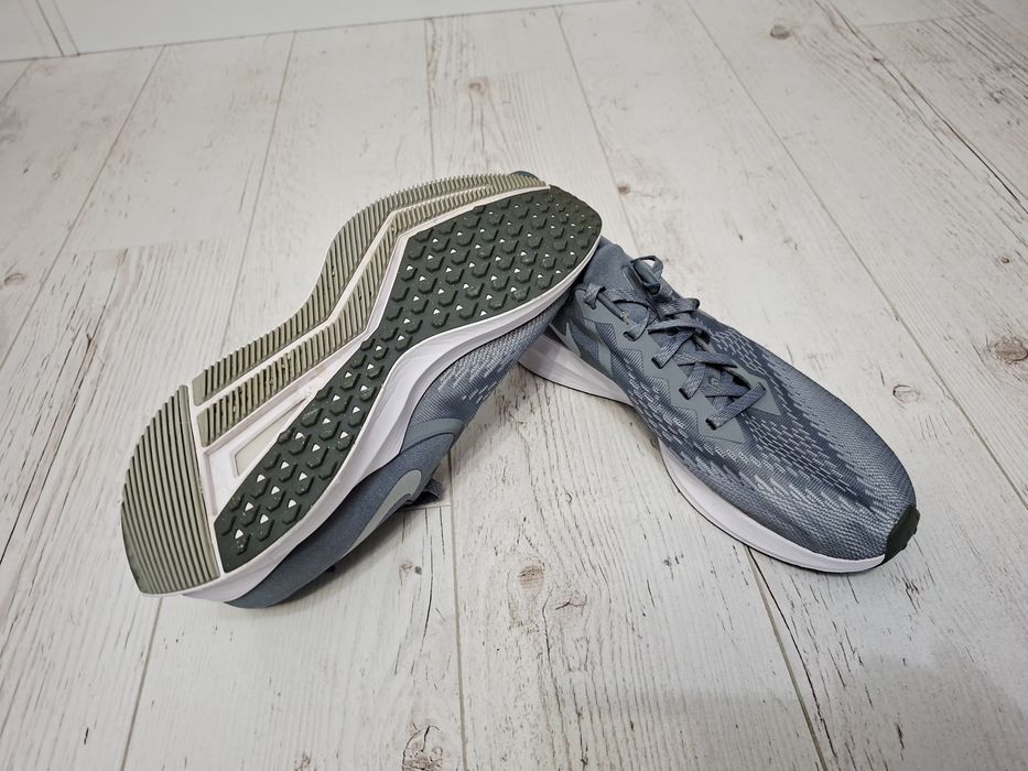Nike Air Zoom winflo 6-Ориг. Маратонки