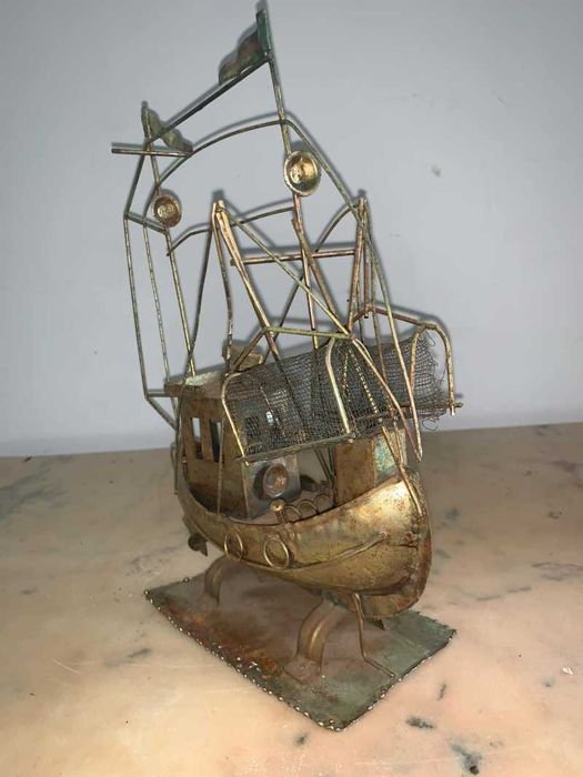 Corabie muzicala din fier facuta manual