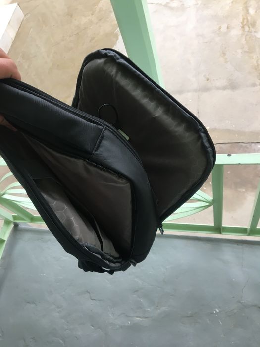 Maktab va Noutbuk uchun sumka