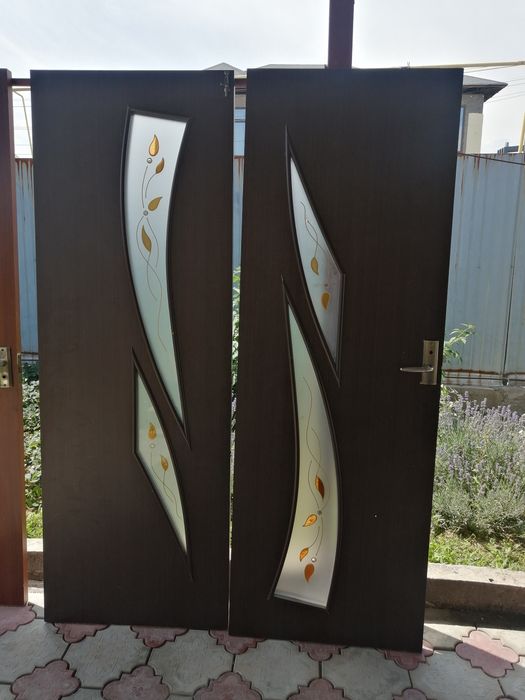 Продам б/у межкомнатные двери