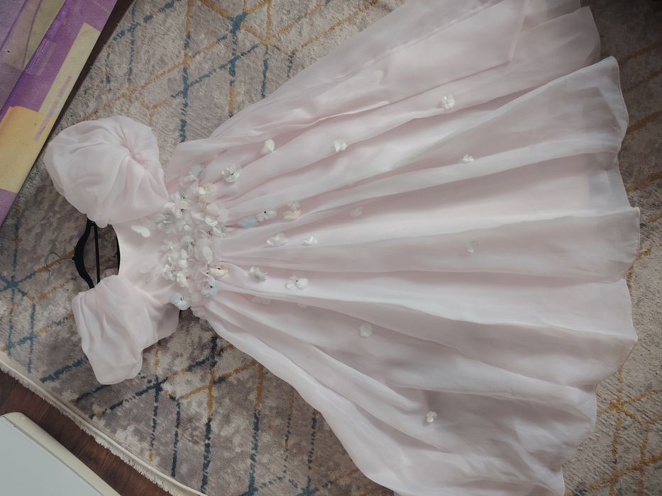 Продам платье для конкурса