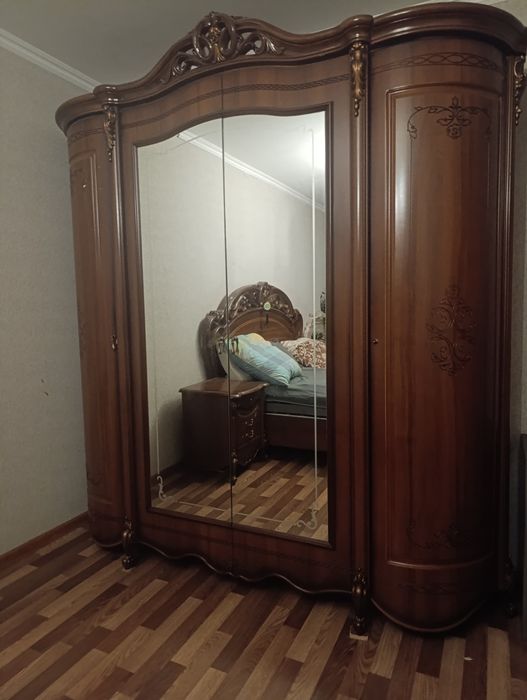 Спальный гарнитур в идеальном состоянии