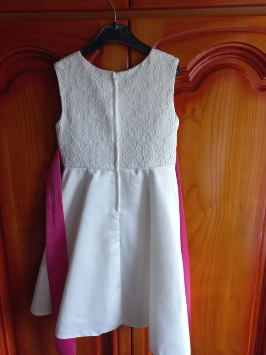 Vând 3 rochii elegante