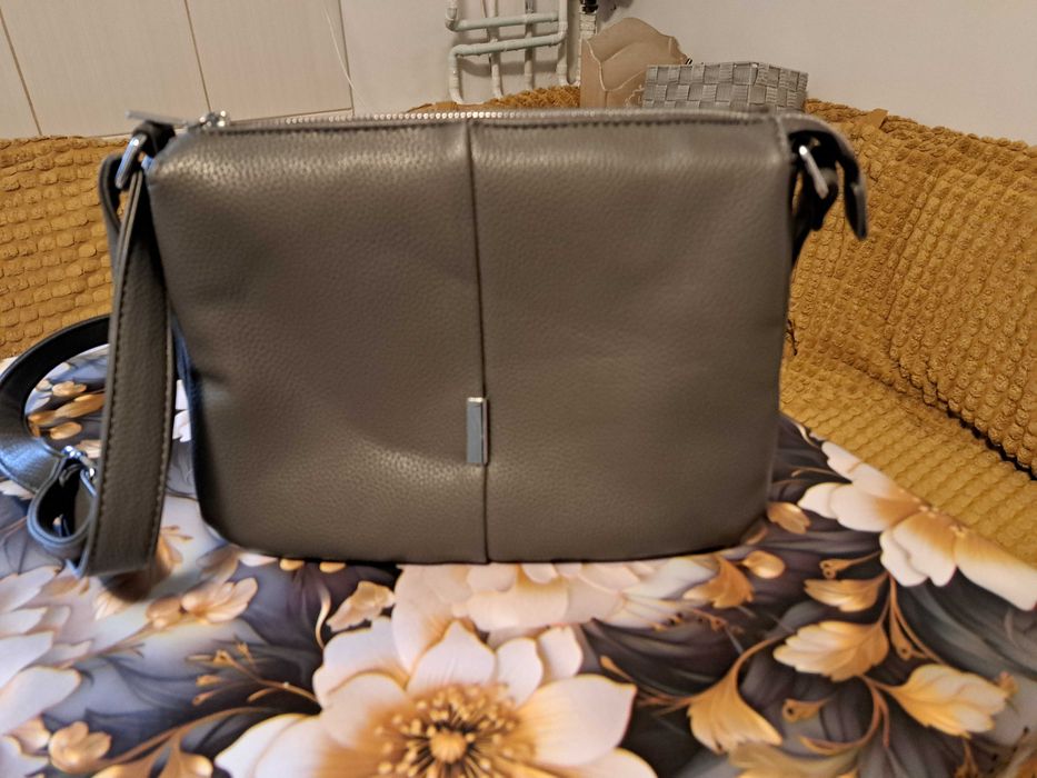Vand Genti dama si rucsac
