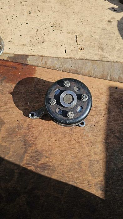 Крепление термамуфта на Toyota Land Crusier 200