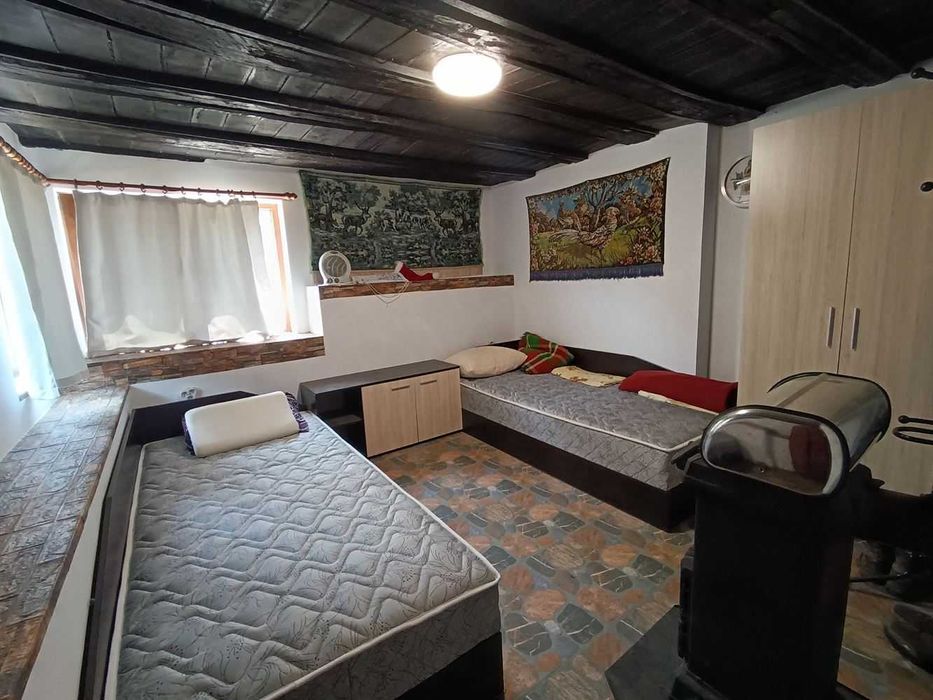 Триетажна къща в Еленския балкан