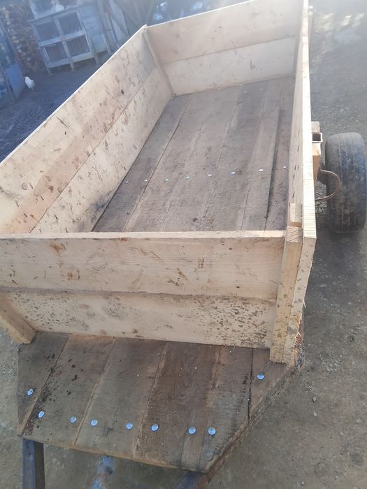 Remorcuta după jeep sau tractoras