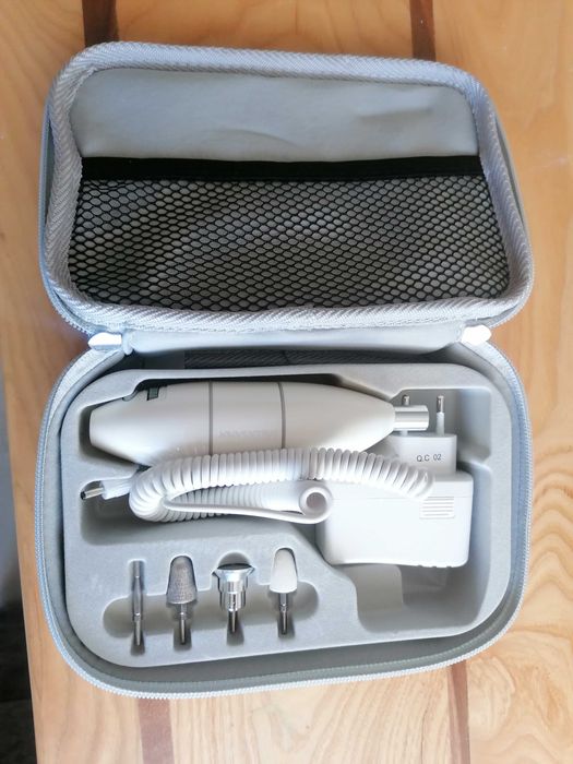 Нова!Електрическа пила Medisana