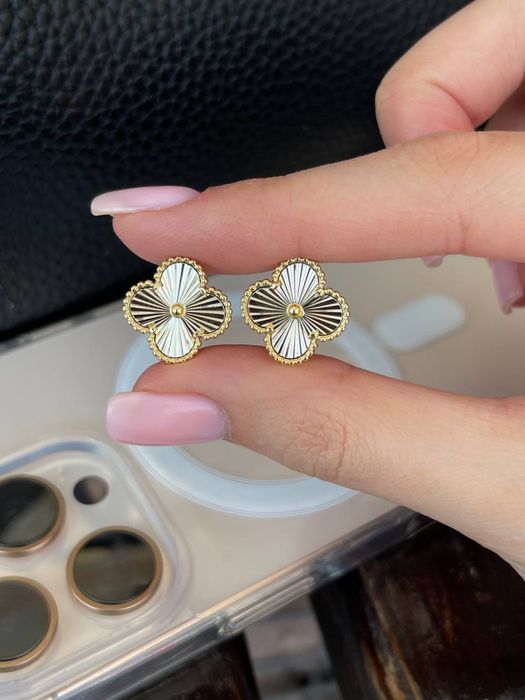 Серьги бижутерия новая