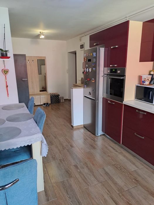 NU LUCREZ CU AGENTII!!! Persoana Fizica Vand Ap 3 camere 72,5 mp Hipodrom III Sibiu