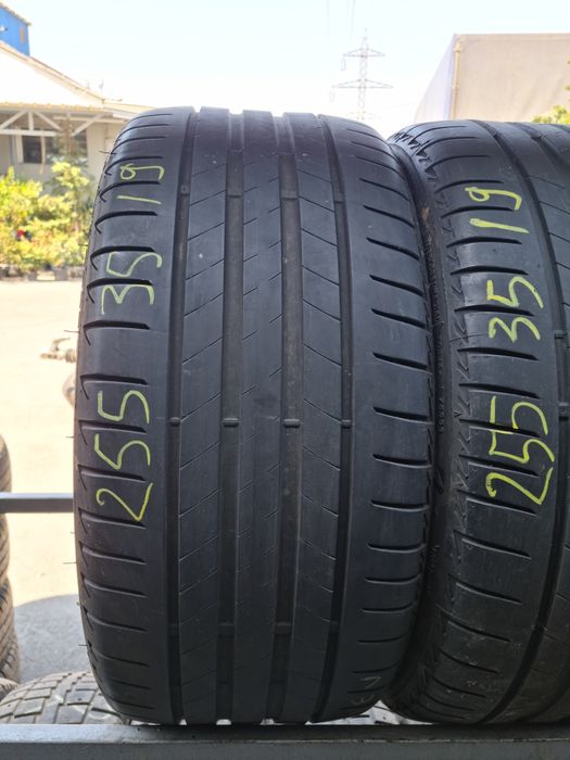 Anvelope 255/35/19 Vara Bridgestone DOT 2023