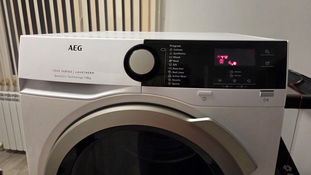Сушилня с термопомпа AEG 7000 Series Lavatherm SensiDry (8 ka)