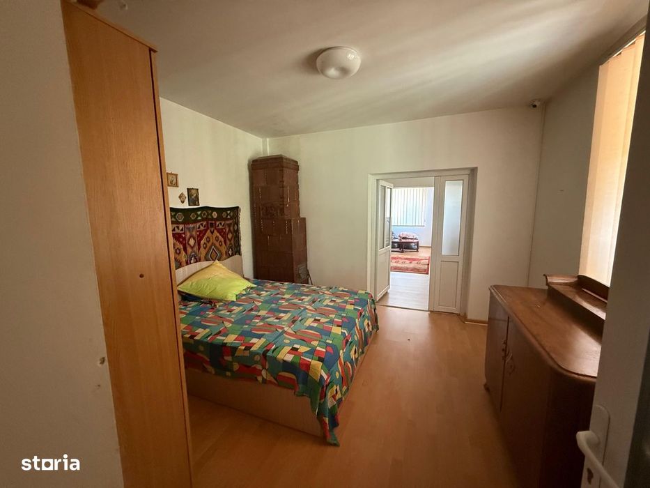 Casă de vânzare cu teren 3750 mp
