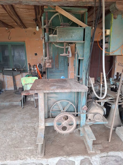 Продавам дървообработващи машини