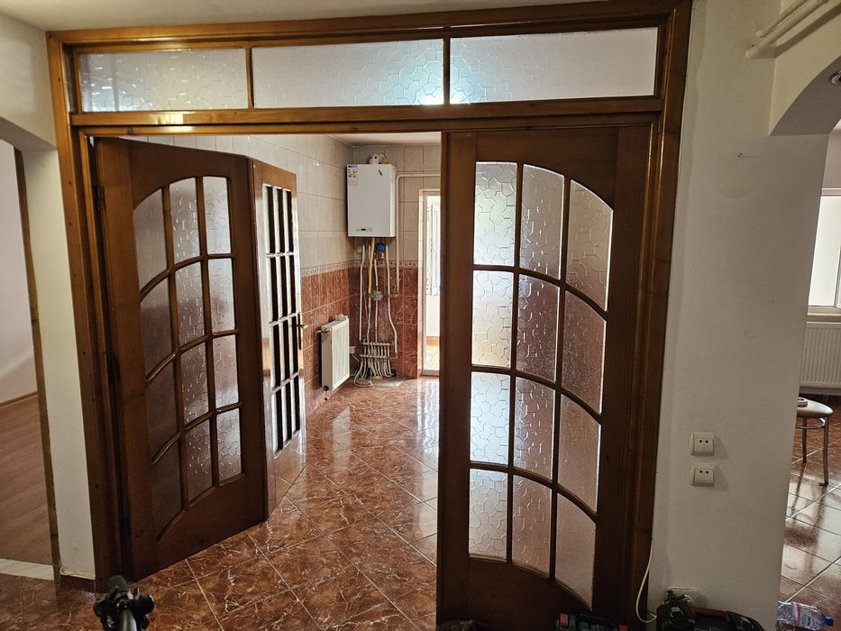 Usi lemn brad cu toc