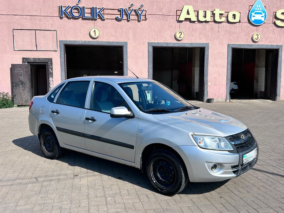 Lada Granta(2014) сел и поехал