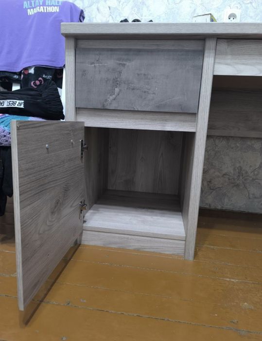 Продам стол (Беларусь)