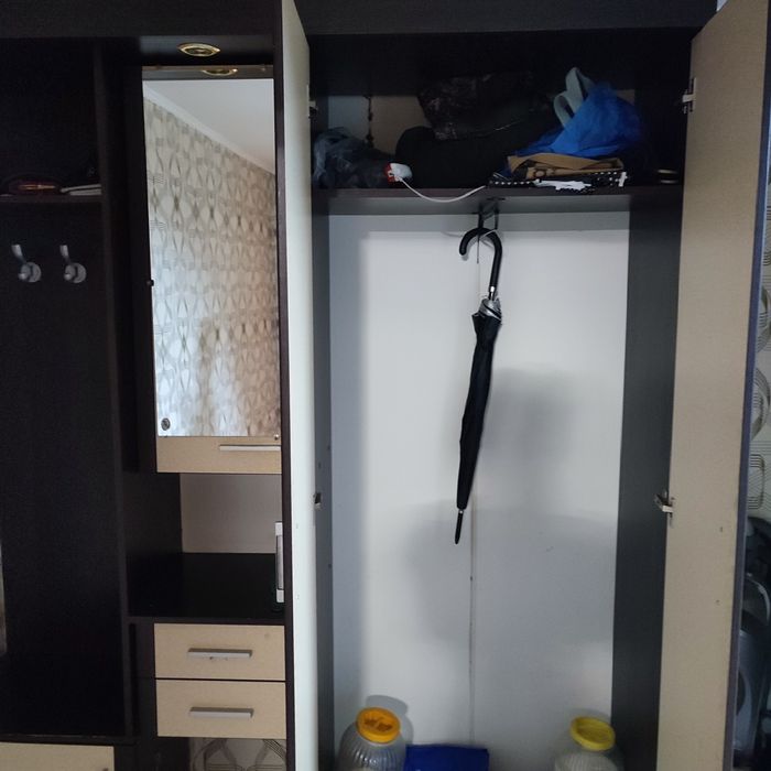 Шкаф для прихожей