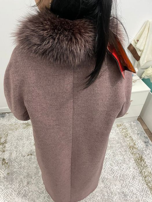 Продам женское польто новое