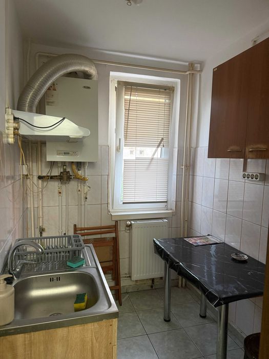 Inchiriez apartament