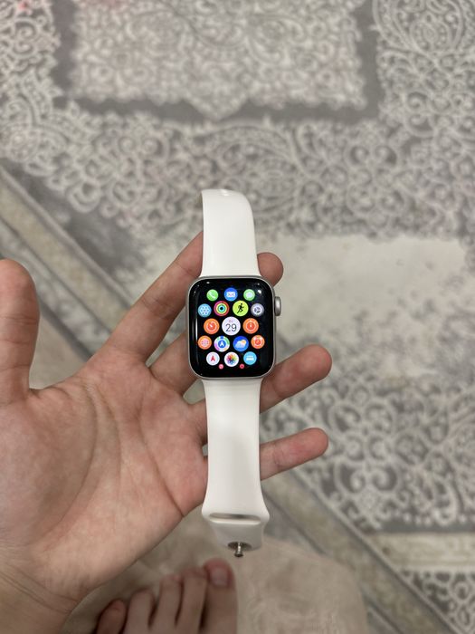 Apple Watch SE 40 mm