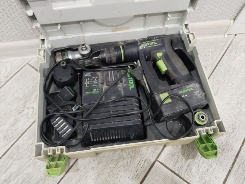 Шуруповёрт батареиячный