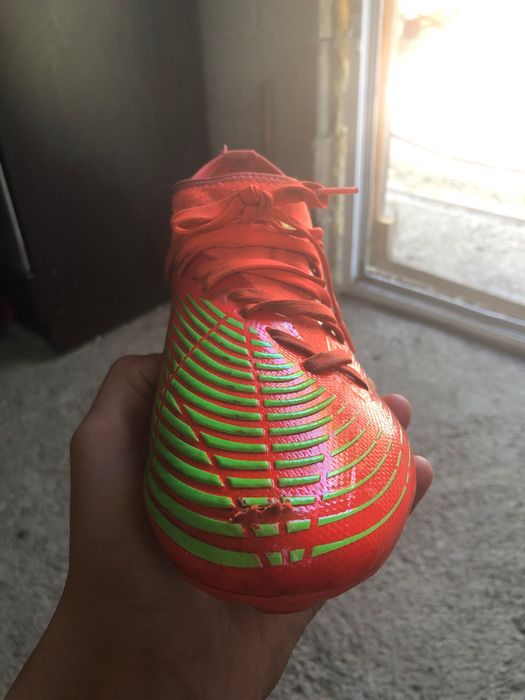 Бутонки Adidas predator