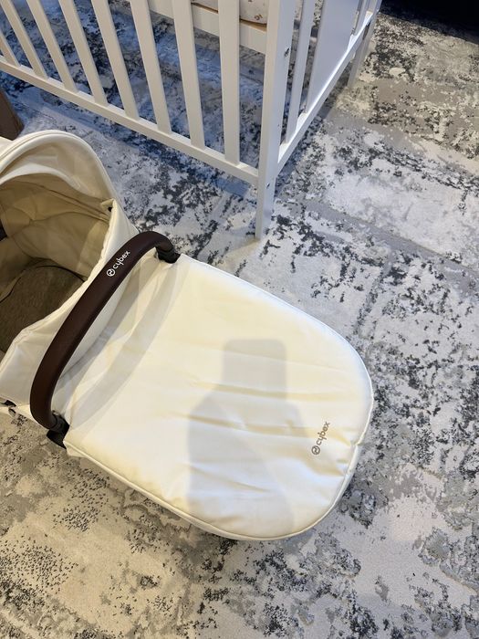 Количка Cybex Eos LUX 2024 3 в 1