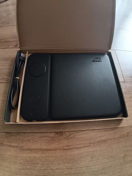 Swiss peak wireless charger  +  mouse pad 15 W