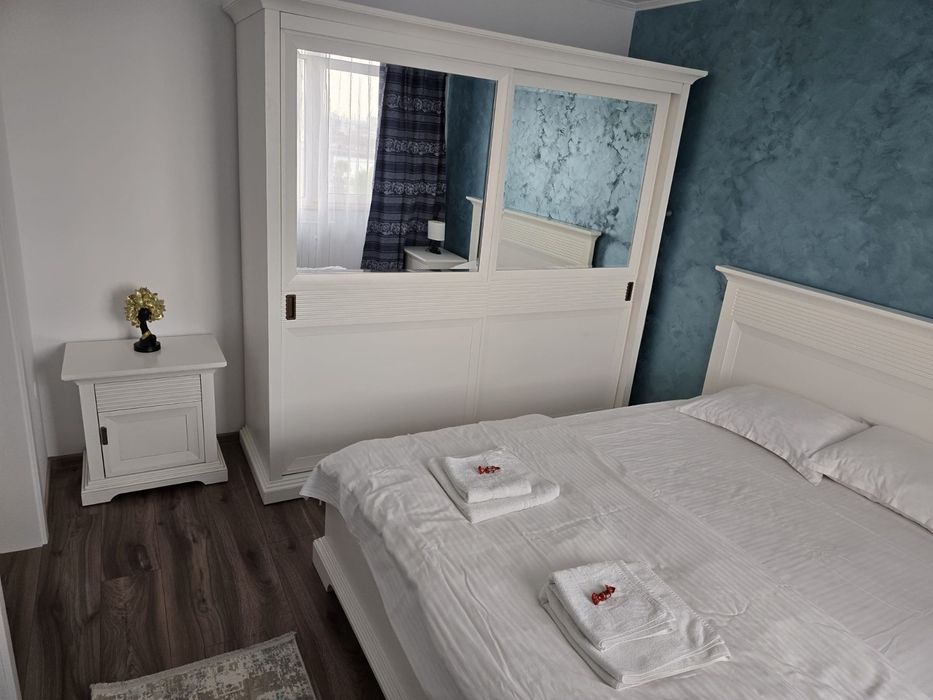 Inchiriez apartament