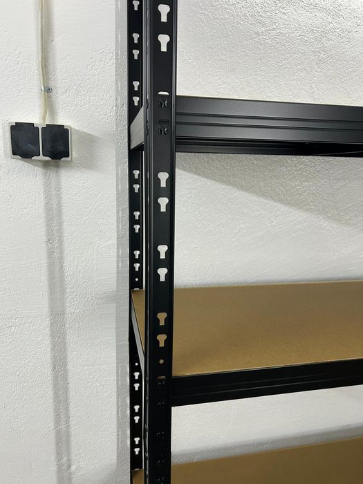 Rafturi metalice noi