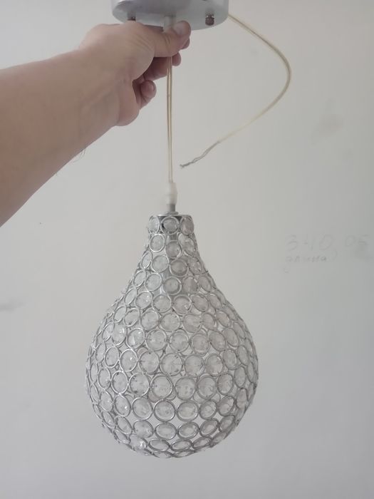 Продам люстры в отличном состоянии.