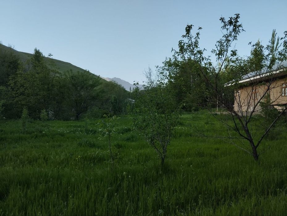 Бостонлик ок тошда уй сотилади