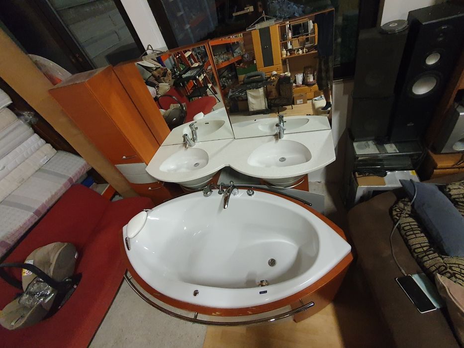 set mobilier baie cu cada insulara