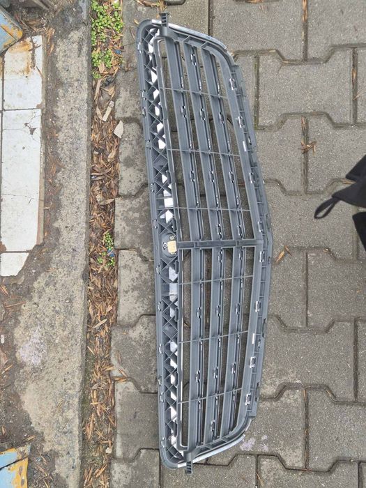 решетка за мерцедес E-class 211