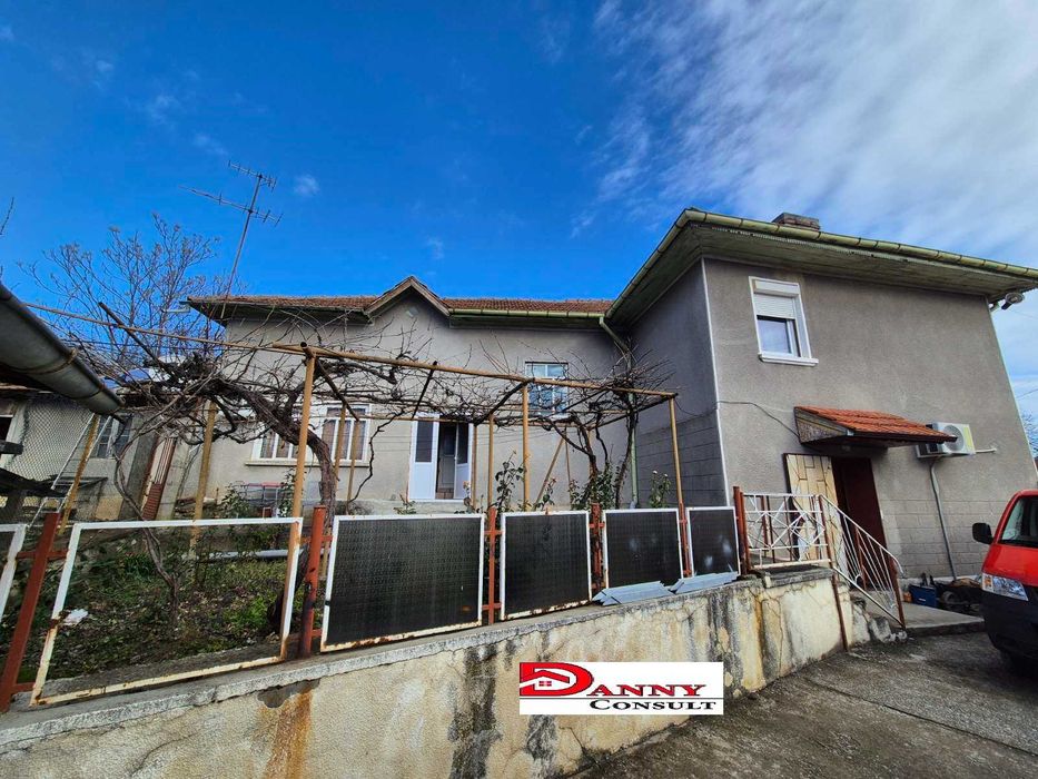 Продава се Къща в Велико Търново, Акация - 180 кв.м за 806 €/кв.м - Снимка #2