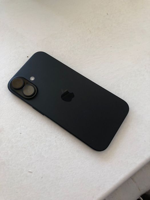 Iphone 16 Черный